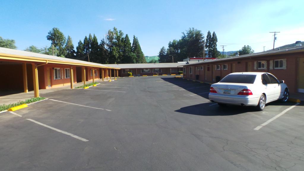 Relax Inn Yreka Dış mekan fotoğraf